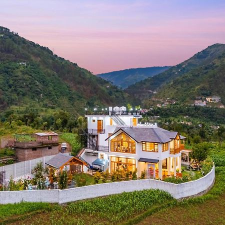 Stayvista At The Oakridge 4 Bhk Villa In Dharamshala With Jacuzzi & Balcony Chamba  Εξωτερικό φωτογραφία