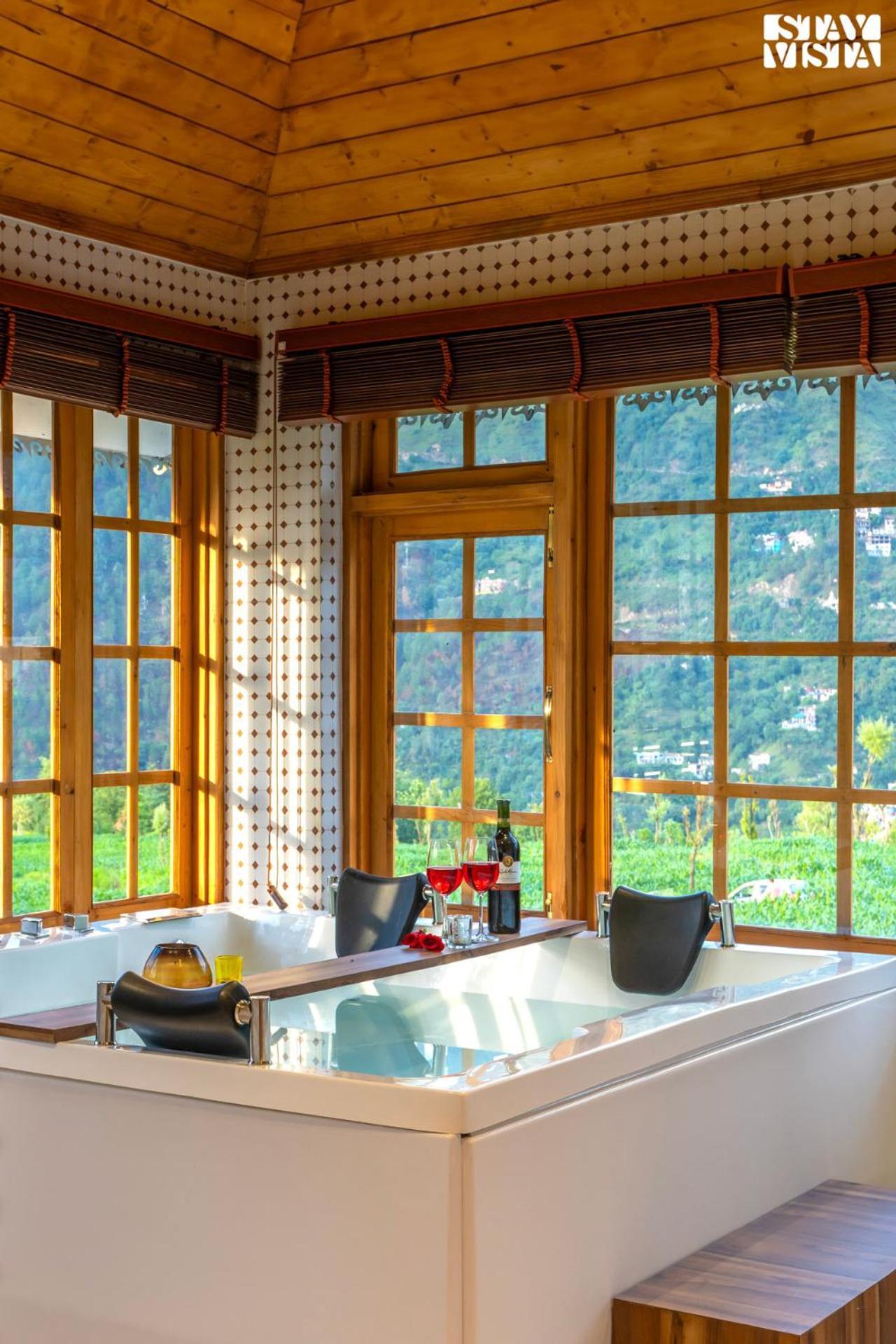 Stayvista At The Oakridge 4 Bhk Villa In Dharamshala With Jacuzzi & Balcony Chamba  Εξωτερικό φωτογραφία