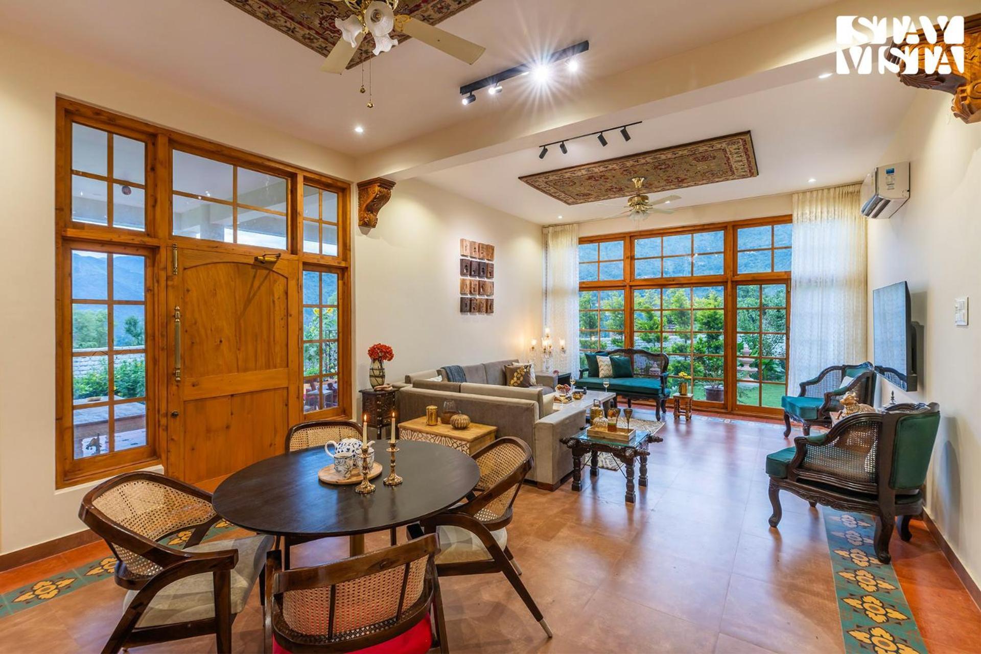 Stayvista At The Oakridge 4 Bhk Villa In Dharamshala With Jacuzzi & Balcony Chamba  Εξωτερικό φωτογραφία