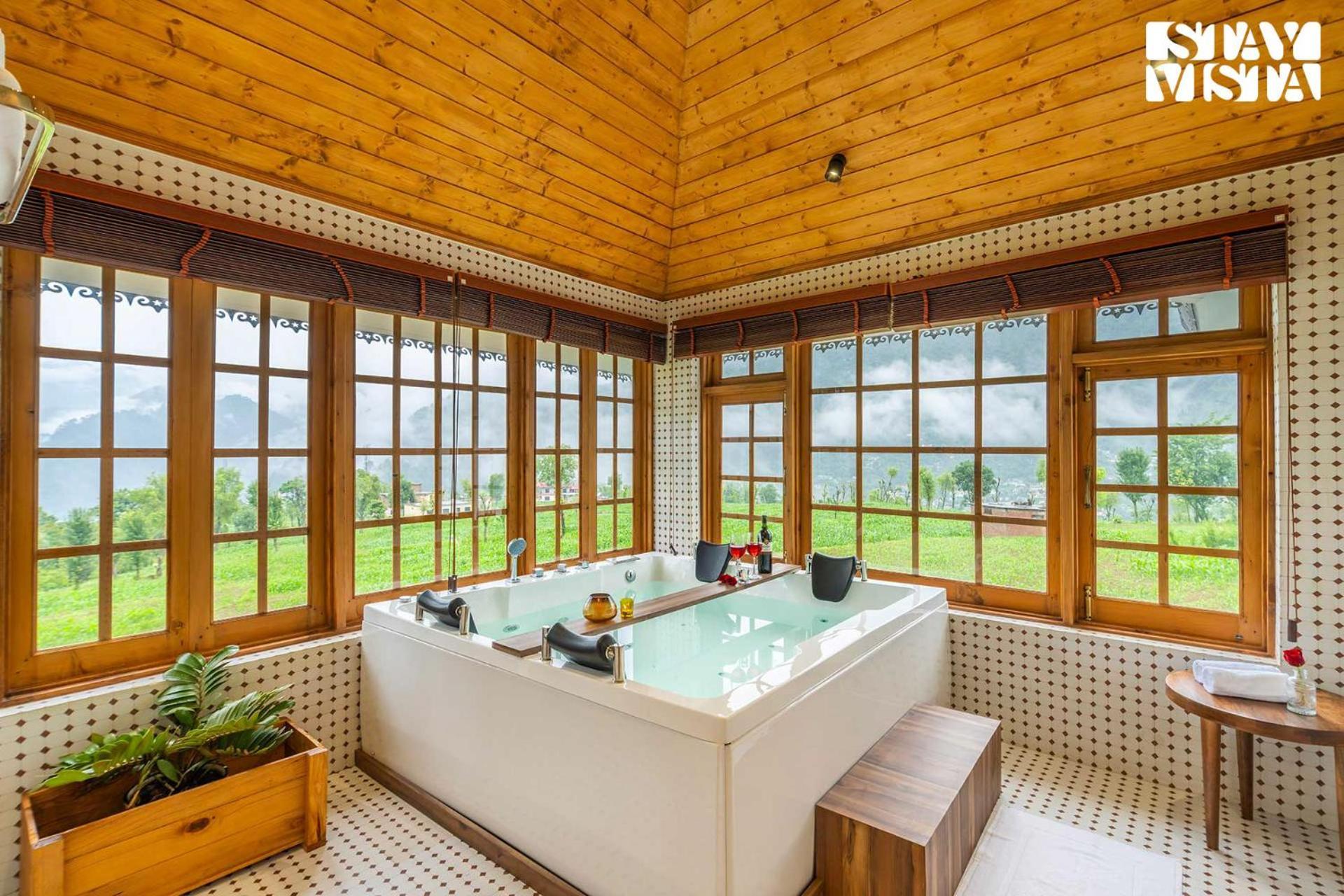 Stayvista At The Oakridge 4 Bhk Villa In Dharamshala With Jacuzzi & Balcony Chamba  Εξωτερικό φωτογραφία